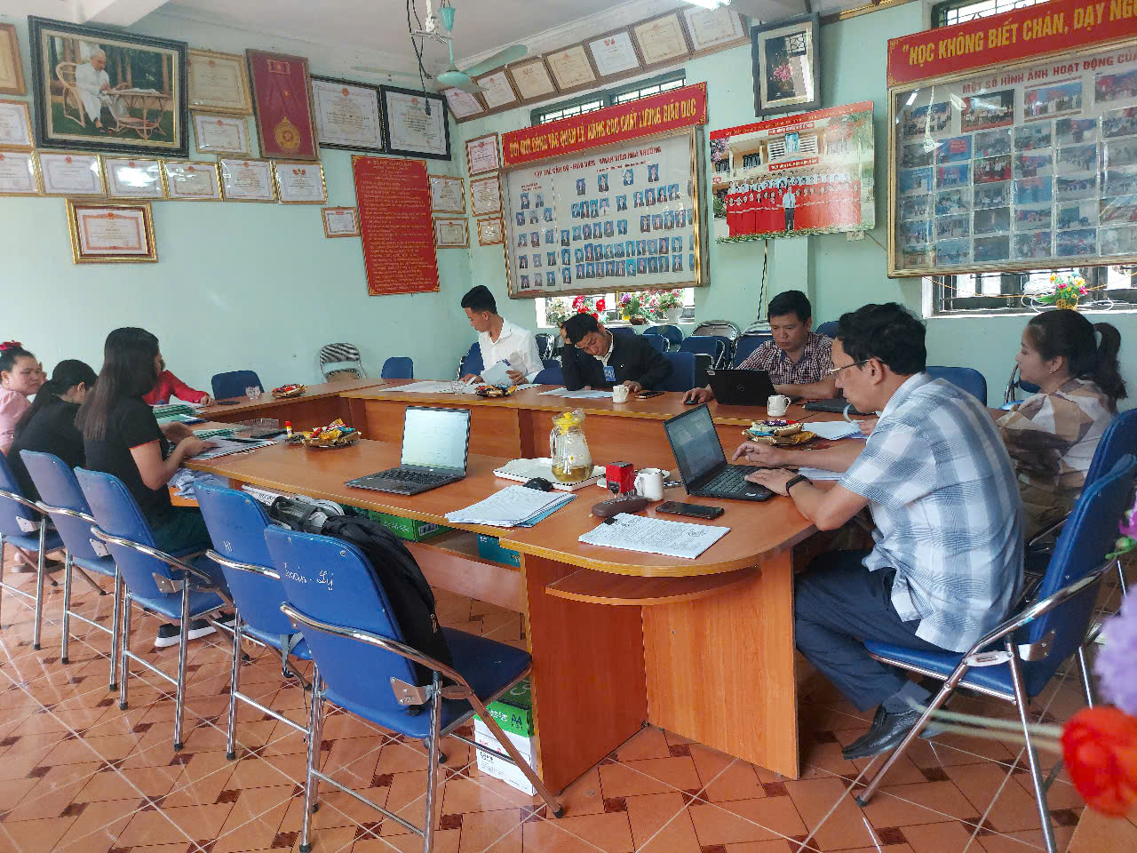 XÉT TỐT NGHỆP TRƯỜNG PTDTBT TH&THCS NA SON